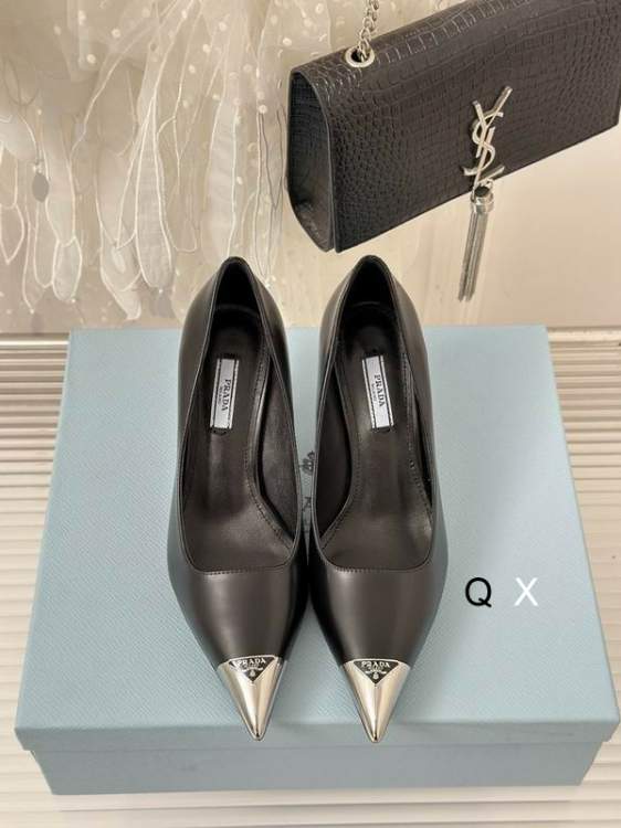 Picture of Prada Shoes _SKUPradasz35-407CM2CJX090419157